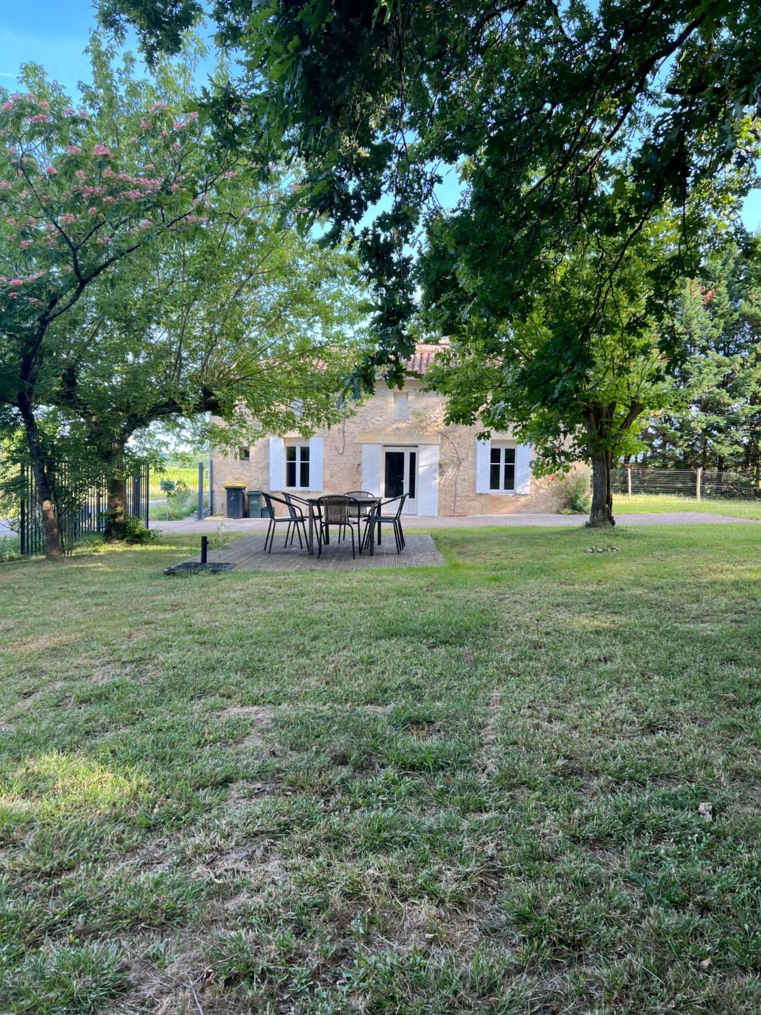 Maison De Campagne Chez Georges Saint-Sulpice-de-Pommiers Exterior foto